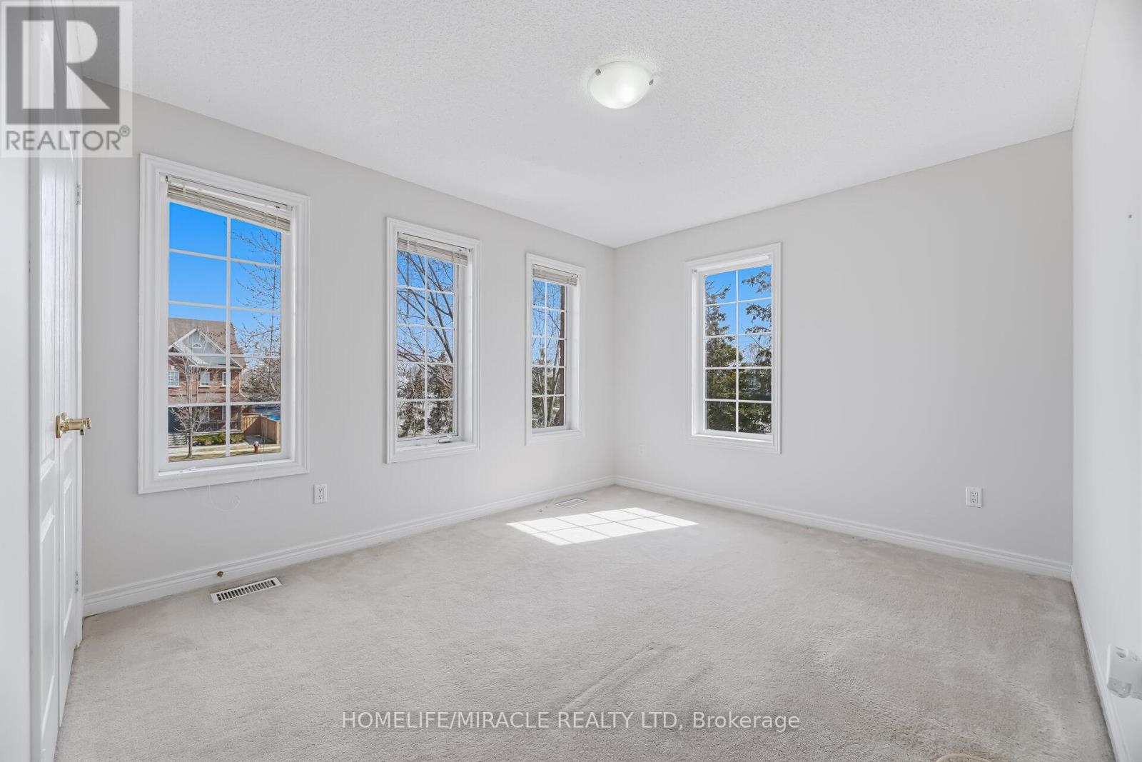 7064 Walworth Court, Mississauga, Ontario  L5N 7L4 - Photo 38 - W12924964