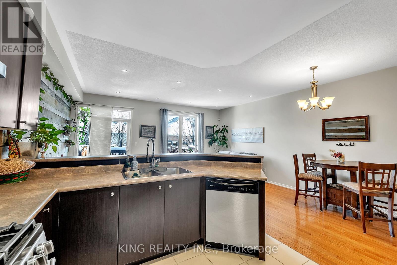 74 - 651 Farmstead Drive, Milton, Ontario  L9T 7W2 - Photo 12 - W12924988