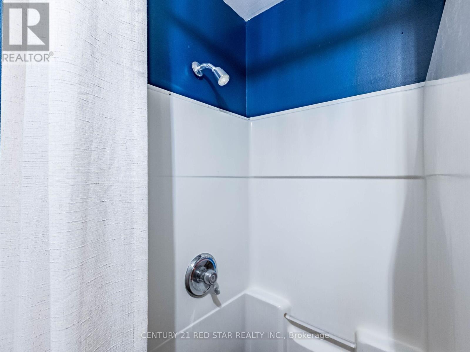 6 & 7 - 76 Centennial Road, Orangeville, Ontario  L9W 1P9 - Photo 18 - W12925006