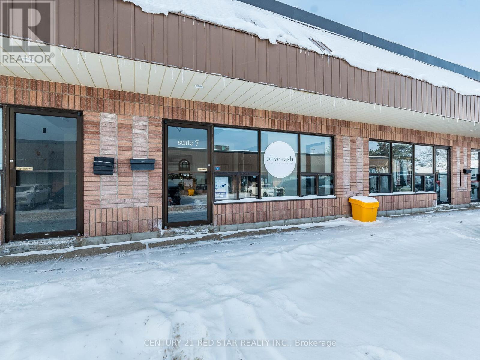 6 & 7 - 76 Centennial Road, Orangeville, Ontario  L9W 1P9 - Photo 39 - W12925006