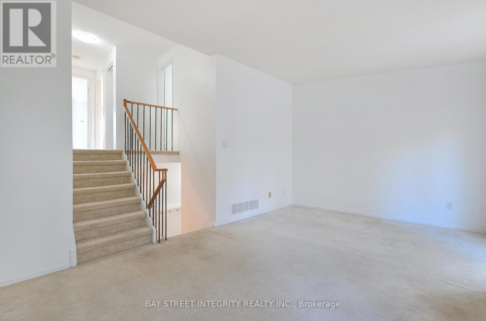 976 Raintree Lane, Mississauga, Ontario  L5H 3Y6 - Photo 16 - W12925018