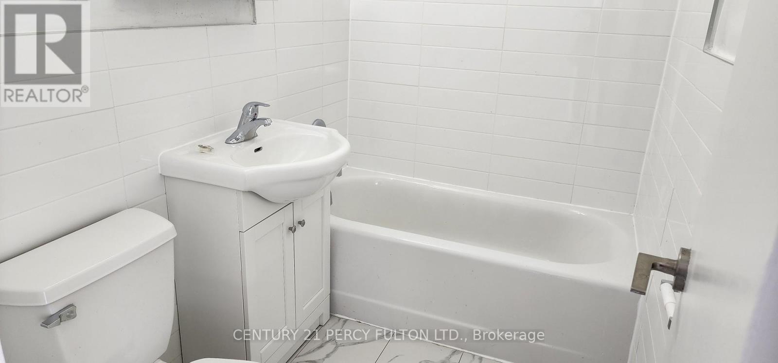 304 - 392 Jane Street, Toronto, Ontario  M6S 3Z5 - Photo 5 - W12925022