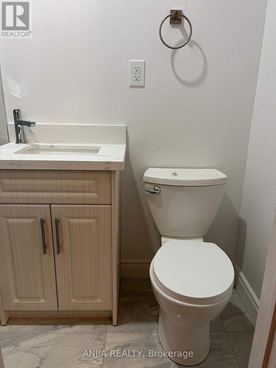 77 Nash Drive, Toronto, Ontario  M3M 2L6 - Photo 12 - W12925058