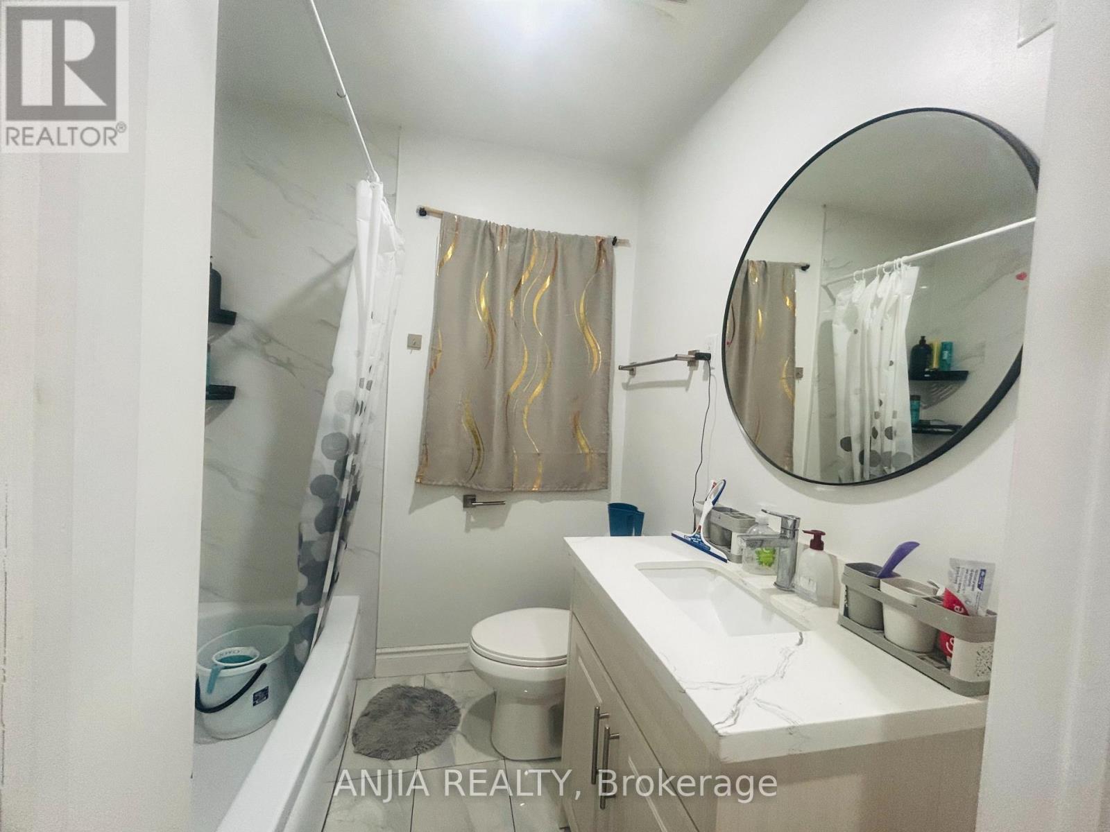 77 Nash Drive, Toronto, Ontario  M3M 2L6 - Photo 4 - W12925058