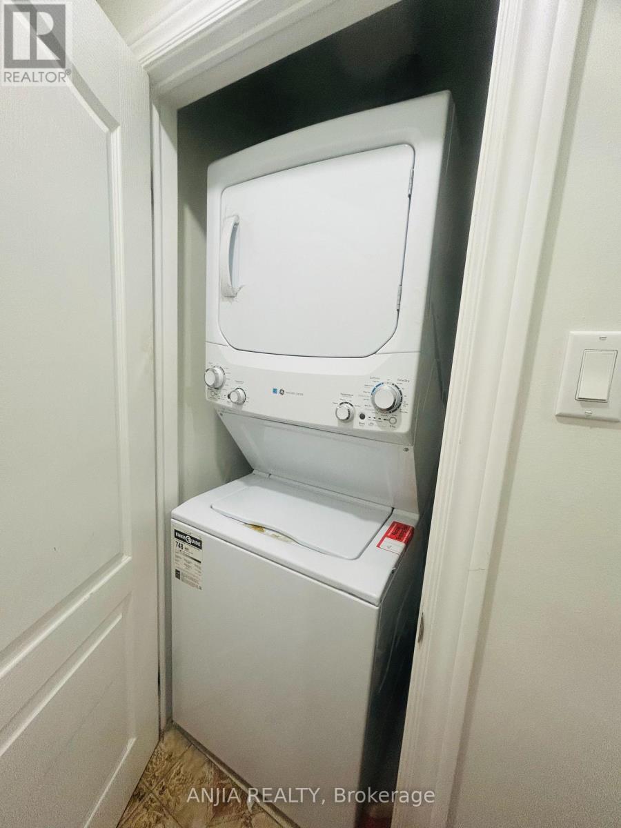 77 Nash Drive, Toronto, Ontario  M3M 2L6 - Photo 6 - W12925058