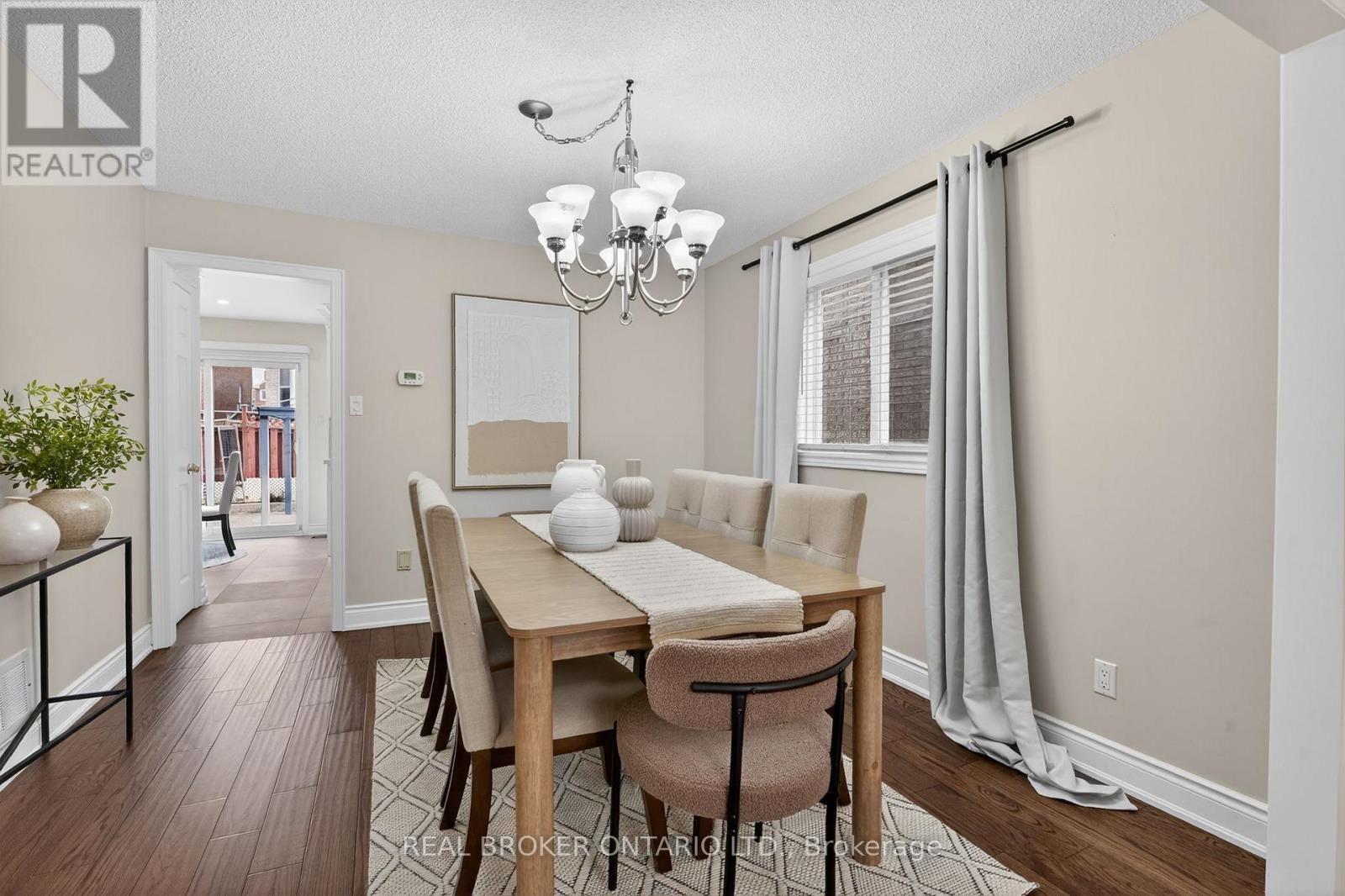 4705 Rathkeale Road, Mississauga, Ontario  L5V 1J8 - Photo 12 - W12925078