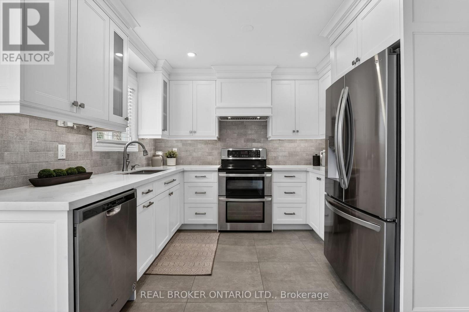 4705 Rathkeale Road, Mississauga, Ontario  L5V 1J8 - Photo 16 - W12925078