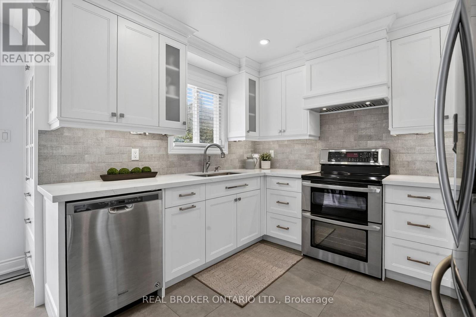 4705 Rathkeale Road, Mississauga, Ontario  L5V 1J8 - Photo 17 - W12925078