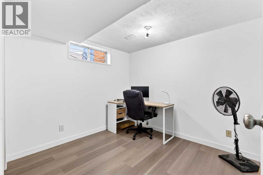 95 Woodglen Grove SW, Calgary, Alberta  T2W 4J9 - Photo 39 - A2294678