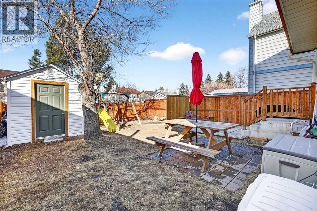 95 Woodglen Grove SW, Calgary, Alberta  T2W 4J9 - Photo 43 - A2294678