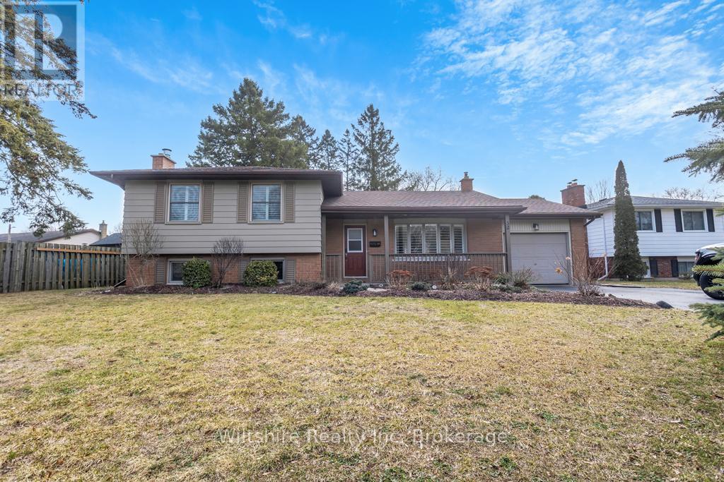 32 Devon Court, Tillsonburg, Ontario  N4G 4K6 - Photo 2 - X12773034