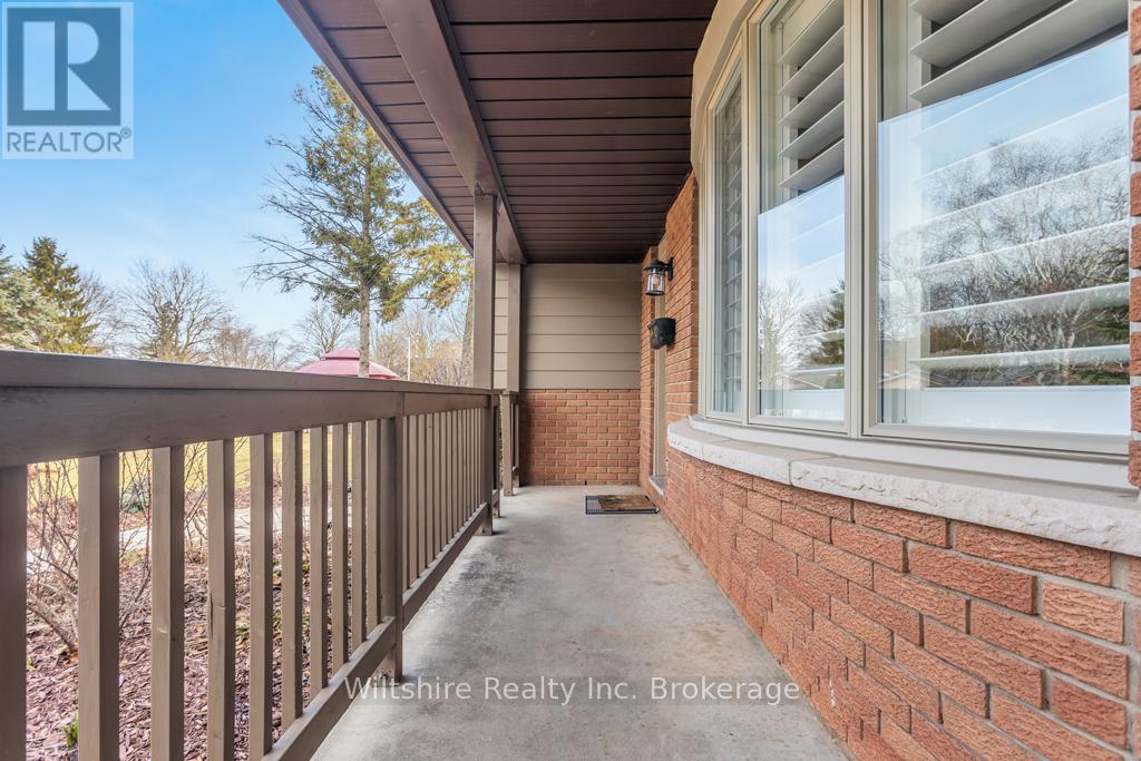 32 Devon Court, Tillsonburg, Ontario  N4G 4K6 - Photo 3 - X12773034