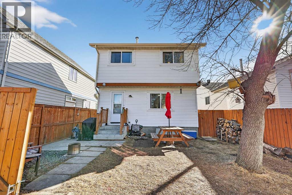 95 Woodglen Grove SW, Calgary, Alberta  T2W 4J9 - Photo 45 - A2294678