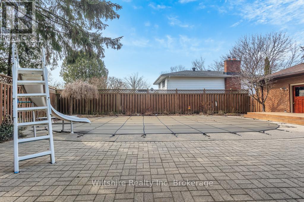 32 Devon Court, Tillsonburg, Ontario  N4G 4K6 - Photo 36 - X12773034