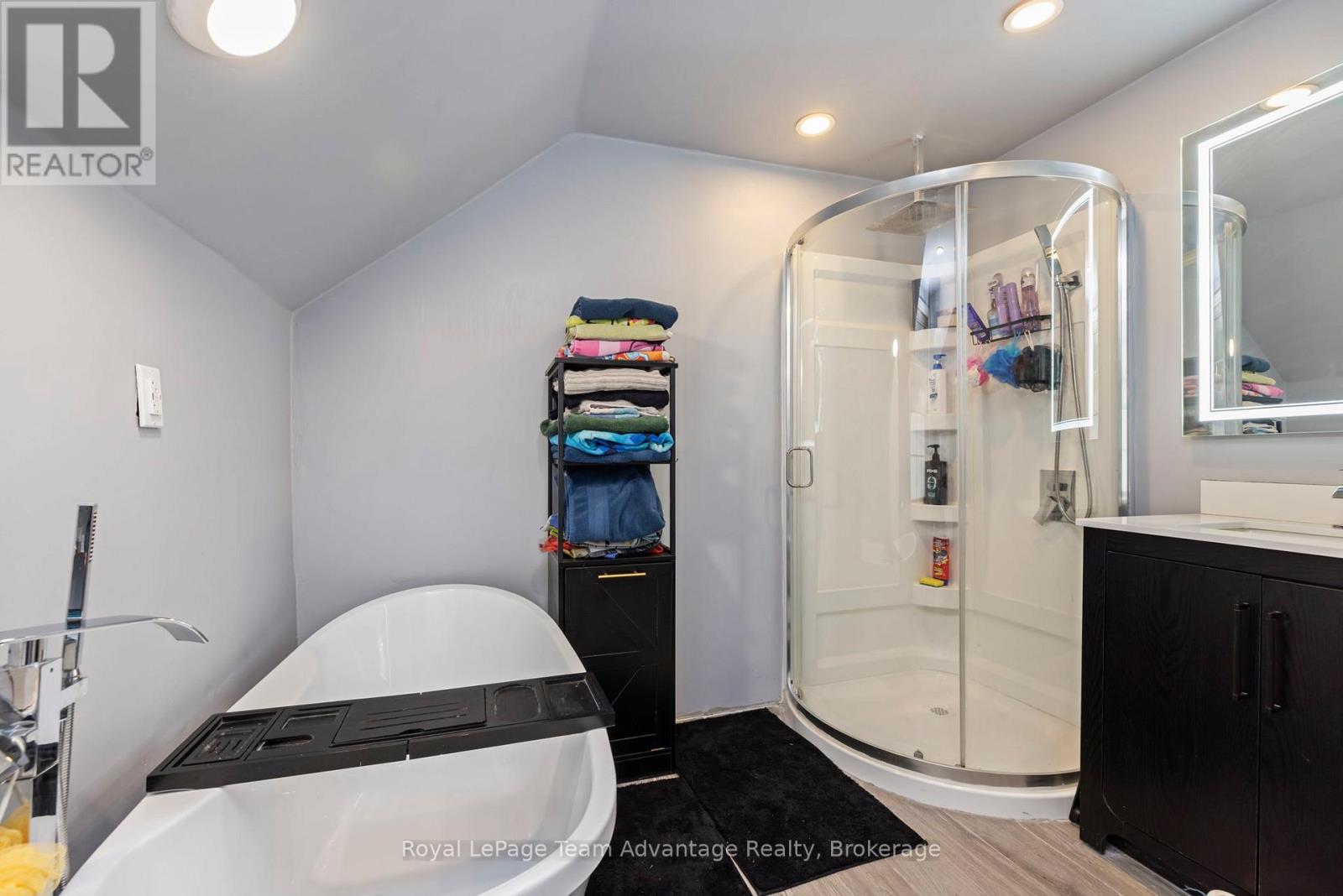 5 Murray Point Road, Mcdougall, Ontario  P2A 2W9 - Photo 22 - X12920278