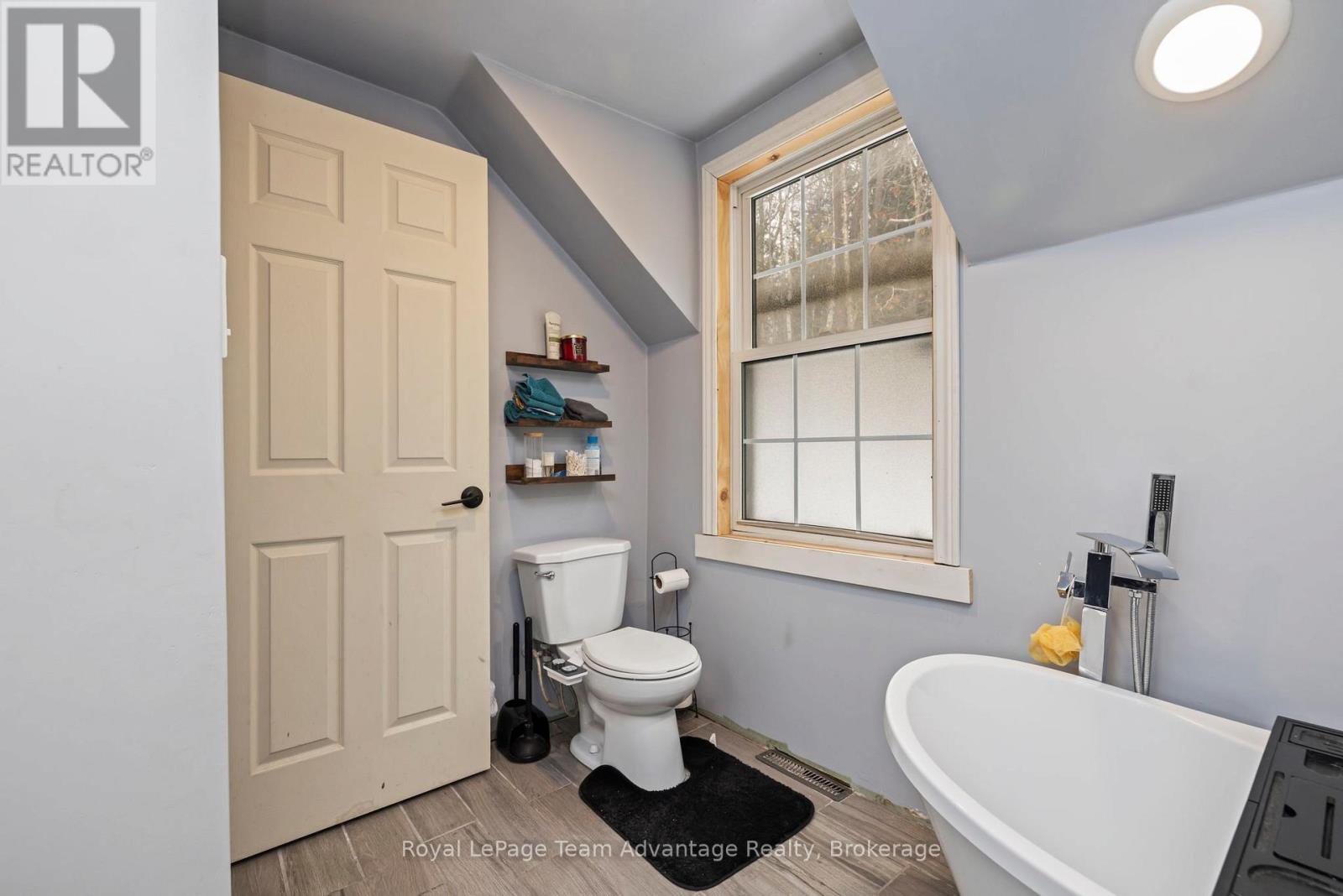 5 Murray Point Road, Mcdougall, Ontario  P2A 2W9 - Photo 23 - X12920278