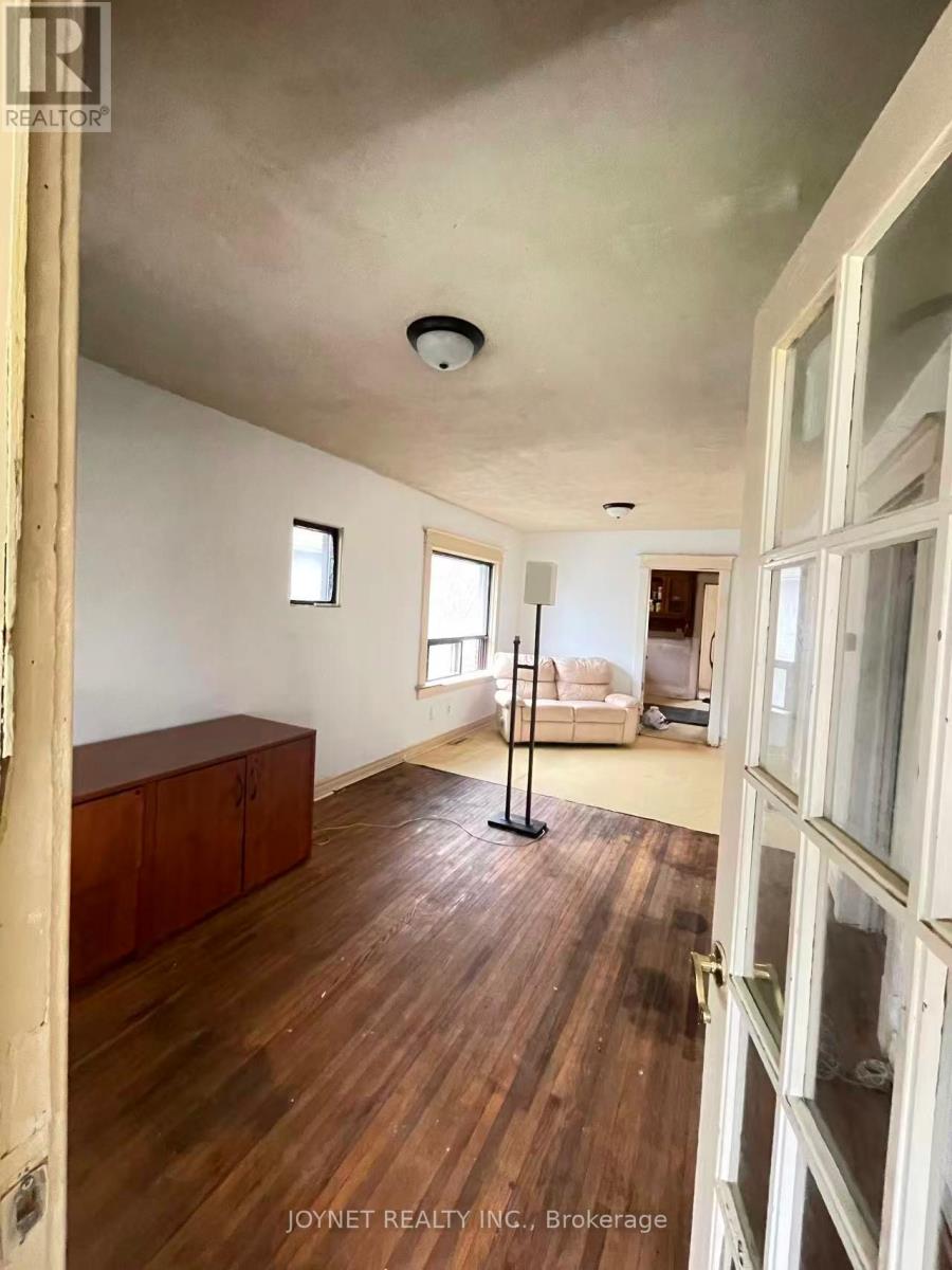 4413 Second Avenue, Niagara Falls, Ontario  L2E 4H1 - Photo 2 - X12924950