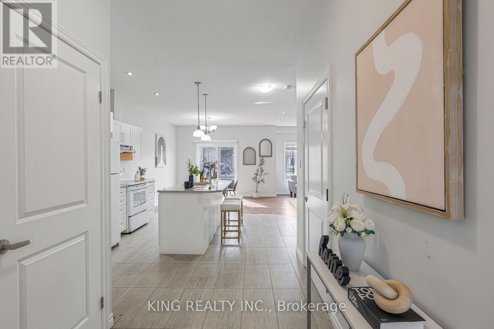 40 - 2910 Tokala Trail, London North, Ontario  N6G 5B4 - Photo 2 - X12924956