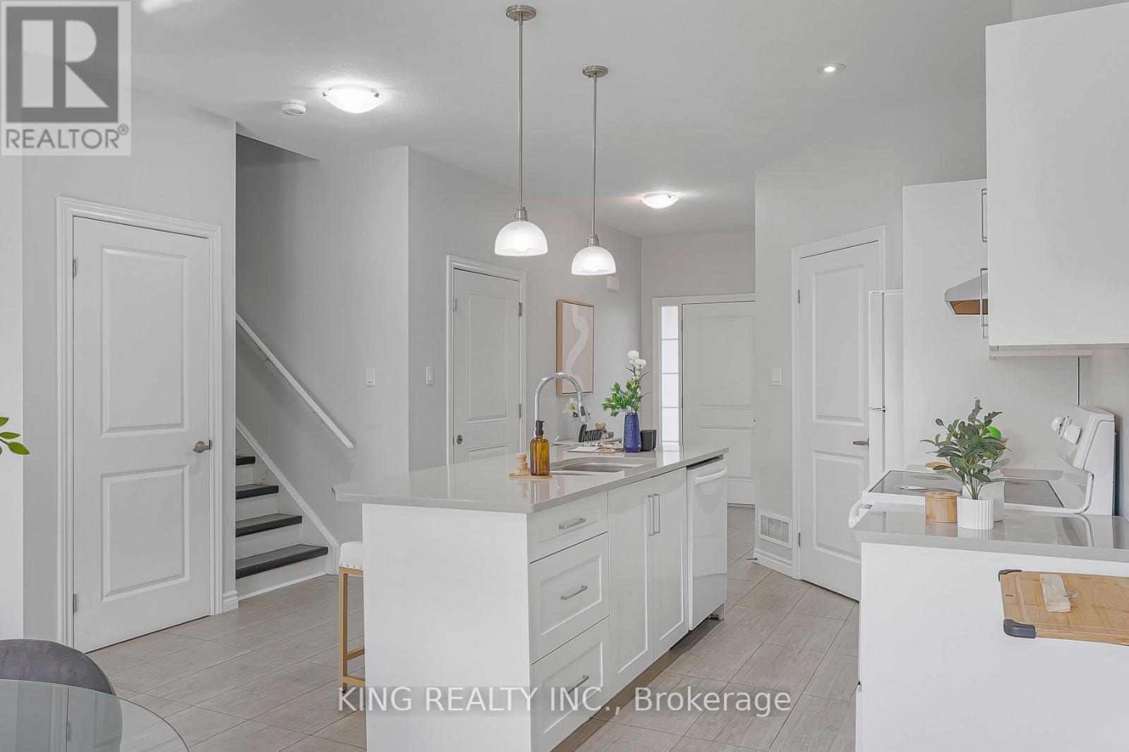 40 - 2910 Tokala Trail, London North, Ontario  N6G 5B4 - Photo 8 - X12924956