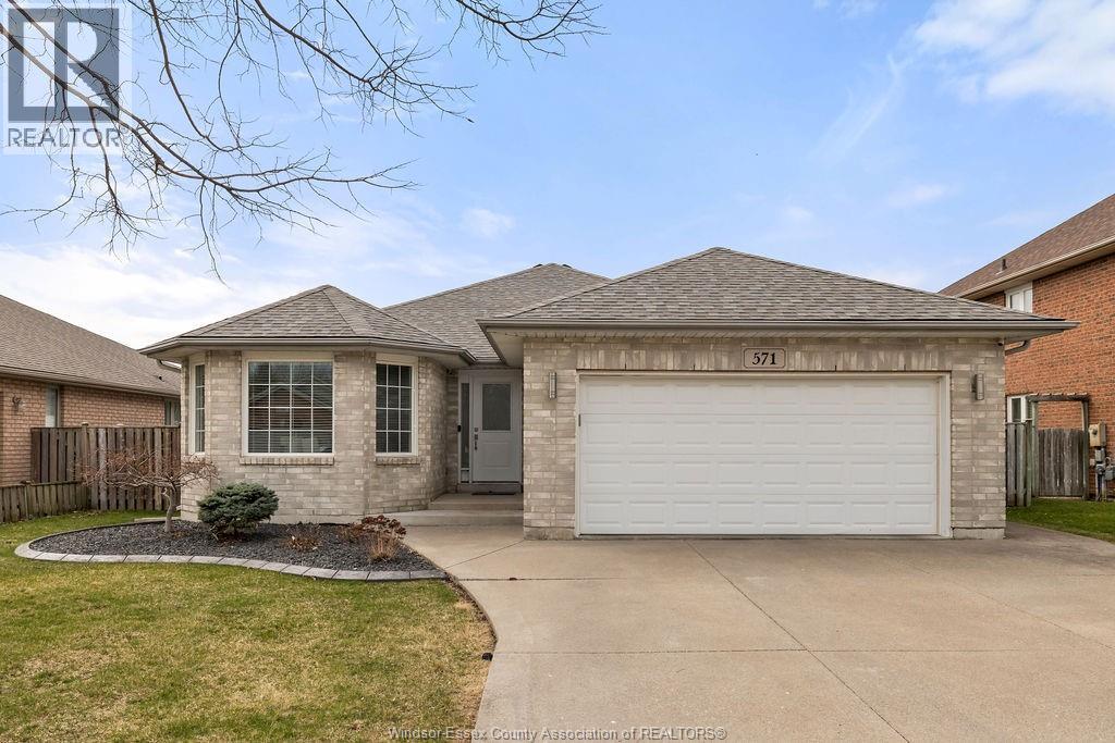MLS# 26006317: 571 BANWELL ROAD, Windsor, Canada