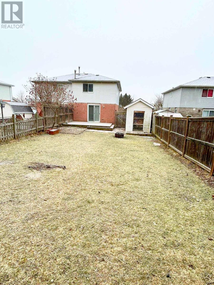 276 Benesfort Crescent, Kitchener, Ontario  N2N 3B5 - Photo 11 - X12924982