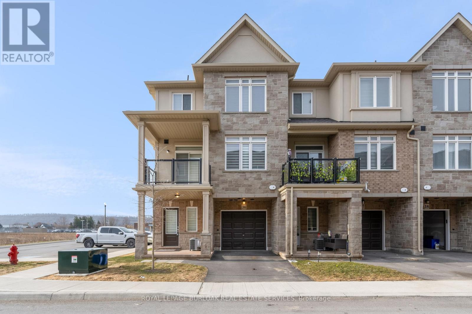 36 - 40 Zinfandel Drive, Hamilton, Ontario  L8E 0L1 - Photo 3 - X12924998