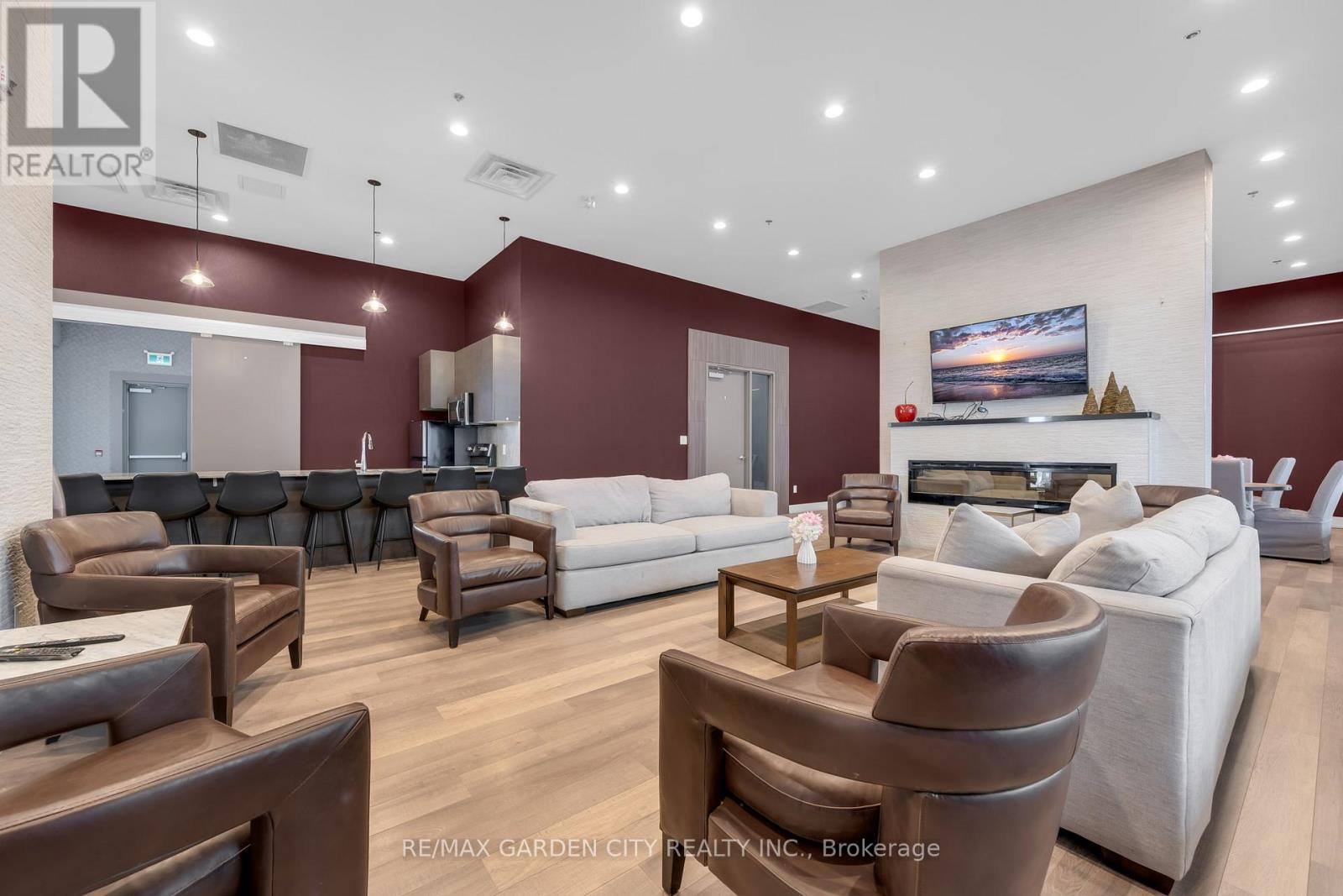 814 - 550 North Service Road, Grimsby, Ontario  L3M 4E8 - Photo 18 - X12925012