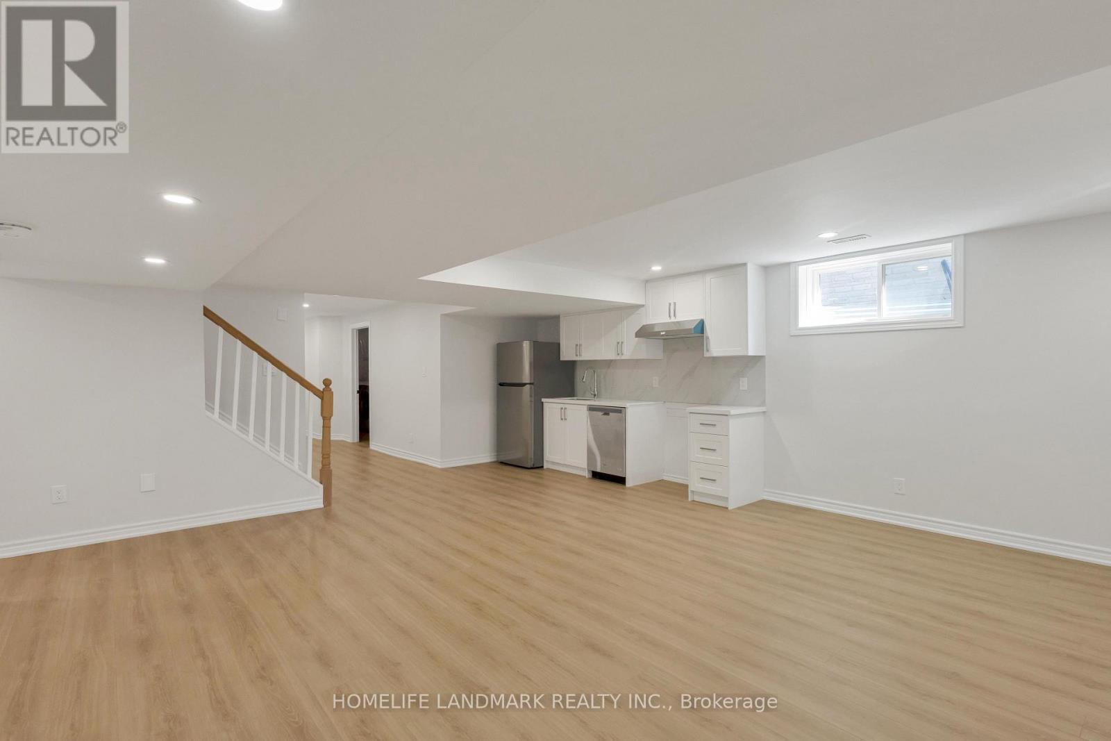 341 Zeller Drive, Kitchener, Ontario  N2A 0B2 - Photo 39 - X12925028