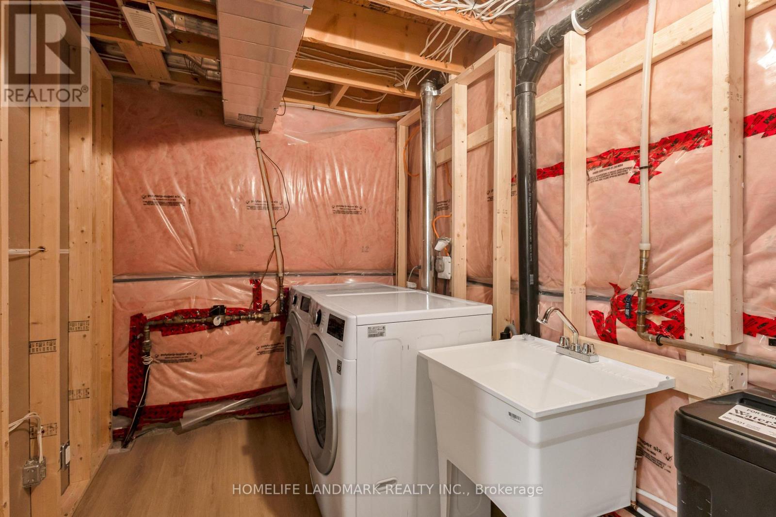 341 Zeller Drive, Kitchener, Ontario  N2A 0B2 - Photo 43 - X12925028