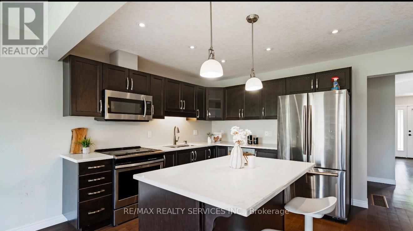 24 Lawson Street, East Luther Grand Valley, Ontario  L9W 5S5 - Photo 6 - X12925030