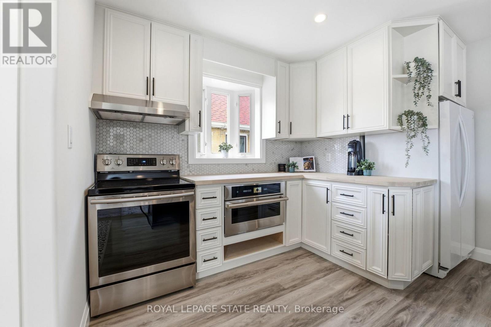 957 Queensdale Avenue E, Hamilton, Ontario  L8T 1H5 - Photo 11 - X12925046