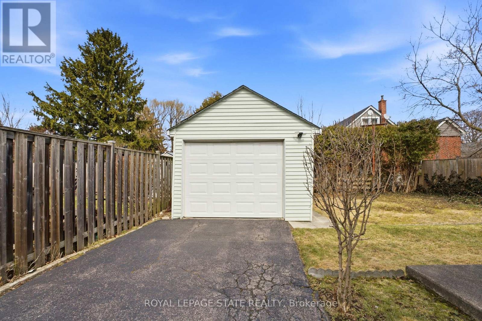 957 Queensdale Avenue E, Hamilton, Ontario  L8T 1H5 - Photo 23 - X12925046