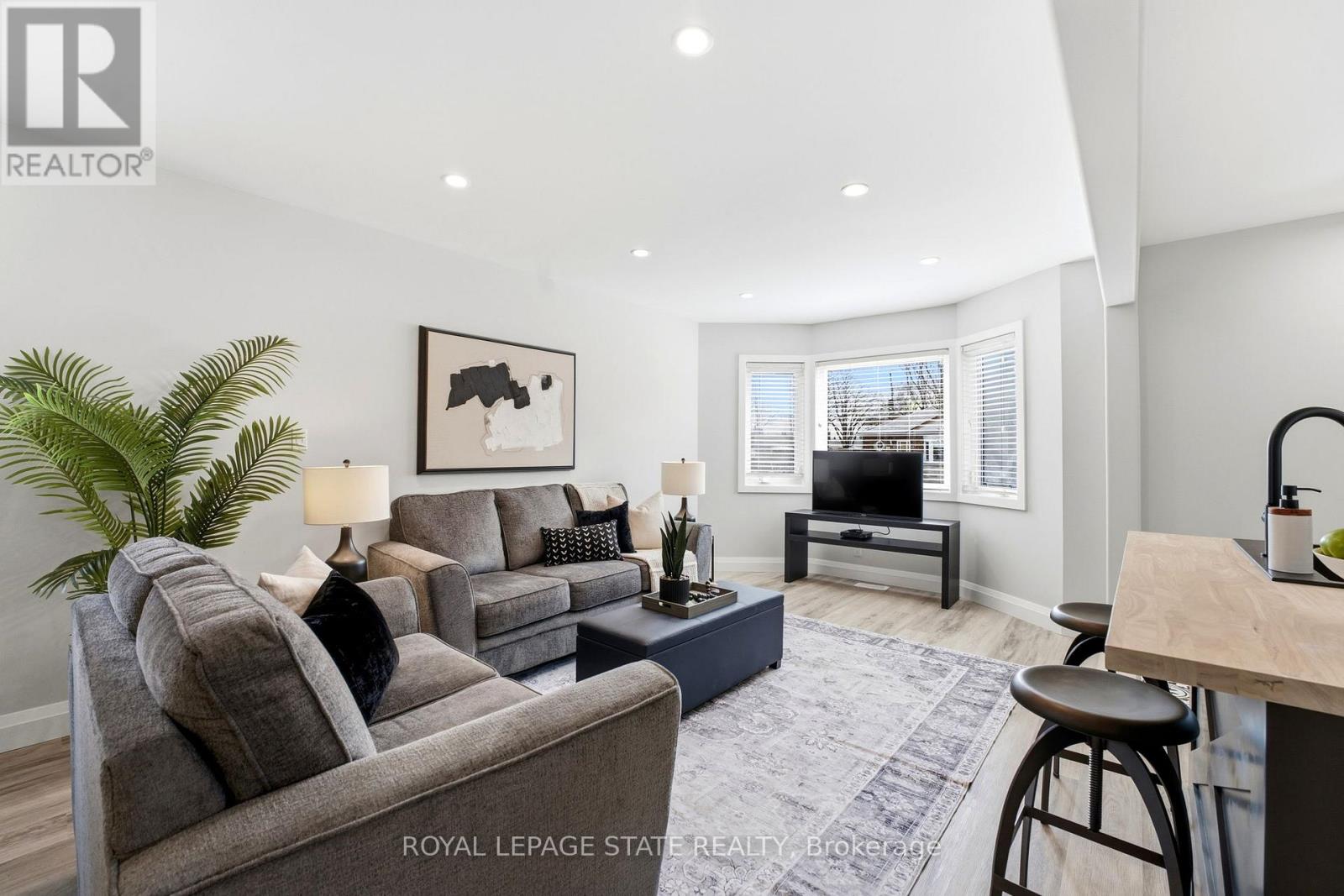 957 Queensdale Avenue E, Hamilton, Ontario  L8T 1H5 - Photo 6 - X12925046