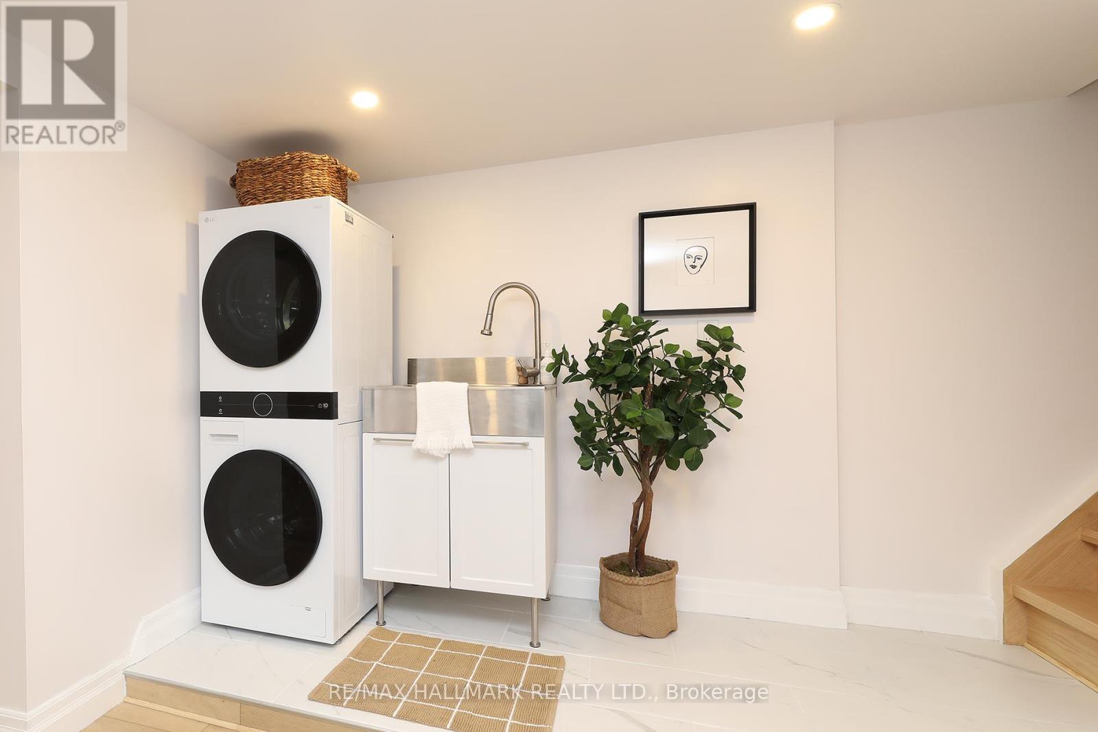 53 Craven Road, Toronto, Ontario  M4L 2Z4 - Photo 25 - E12922648