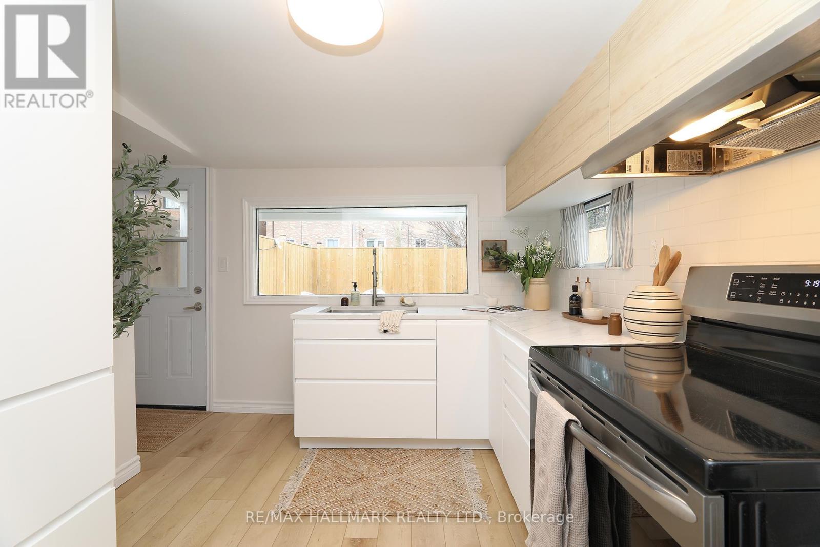 53 Craven Road, Toronto, Ontario  M4L 2Z4 - Photo 13 - E12922648