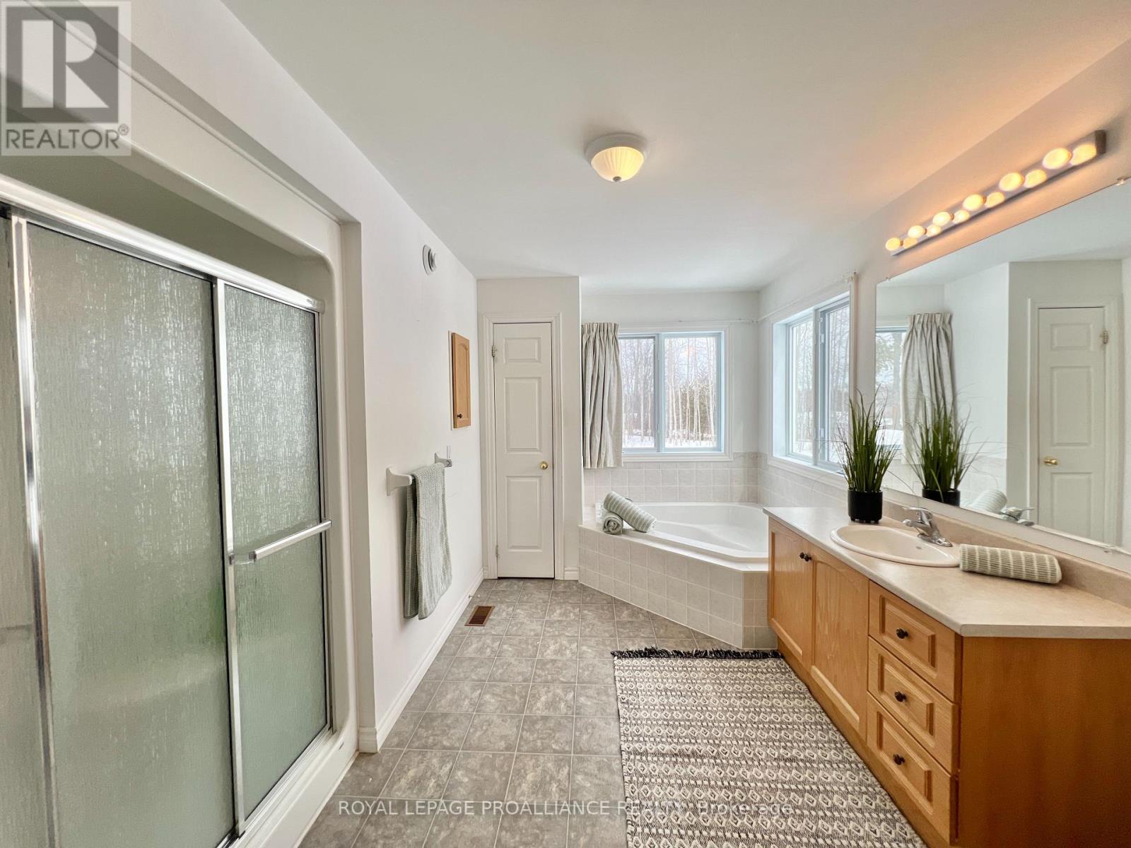 1297 Barry Road, Madoc, Ontario  K0K 2K0 - Photo 21 - X12924802