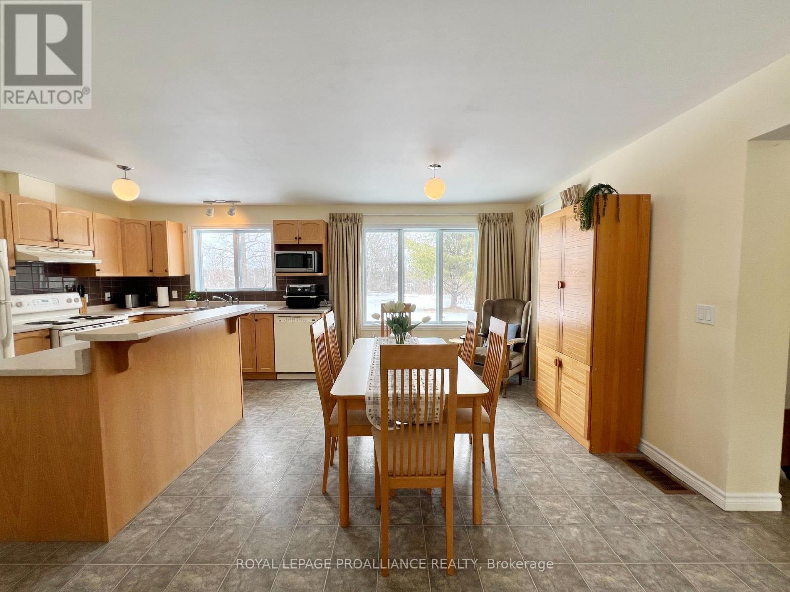 1297 Barry Road, Madoc, Ontario  K0K 2K0 - Photo 5 - X12924802