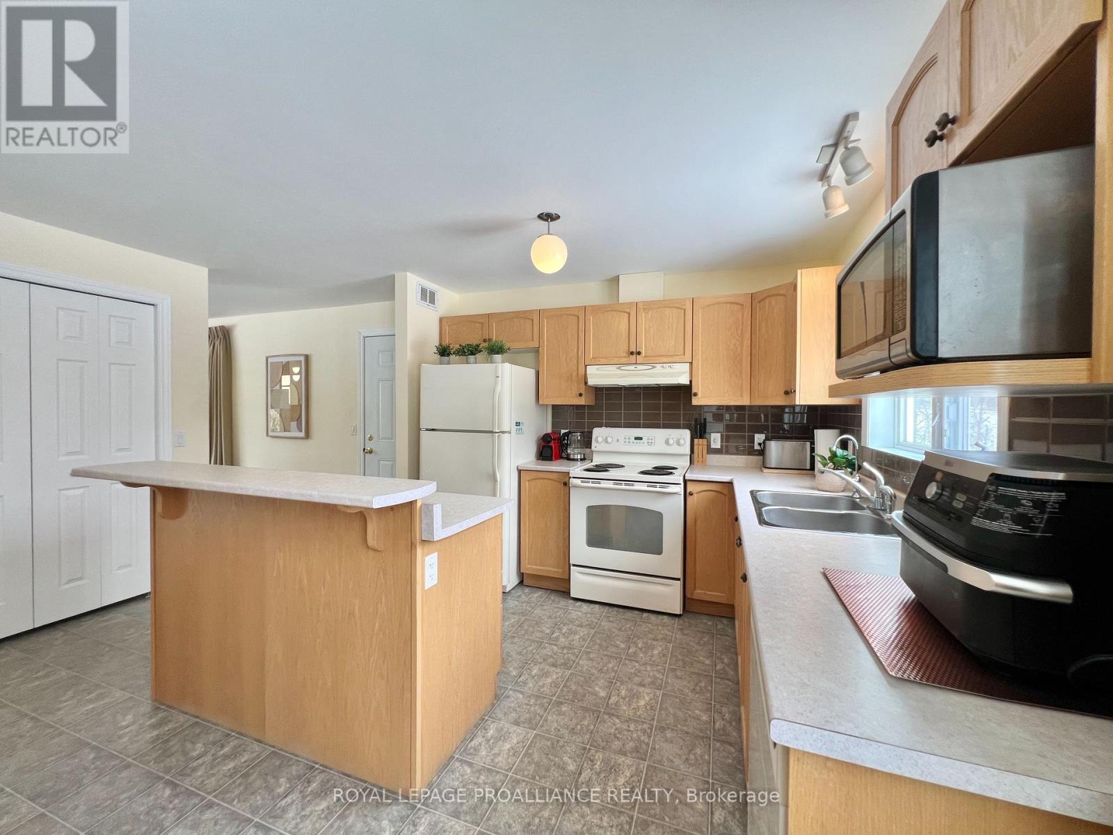 1297 Barry Road, Madoc, Ontario  K0K 2K0 - Photo 6 - X12924802