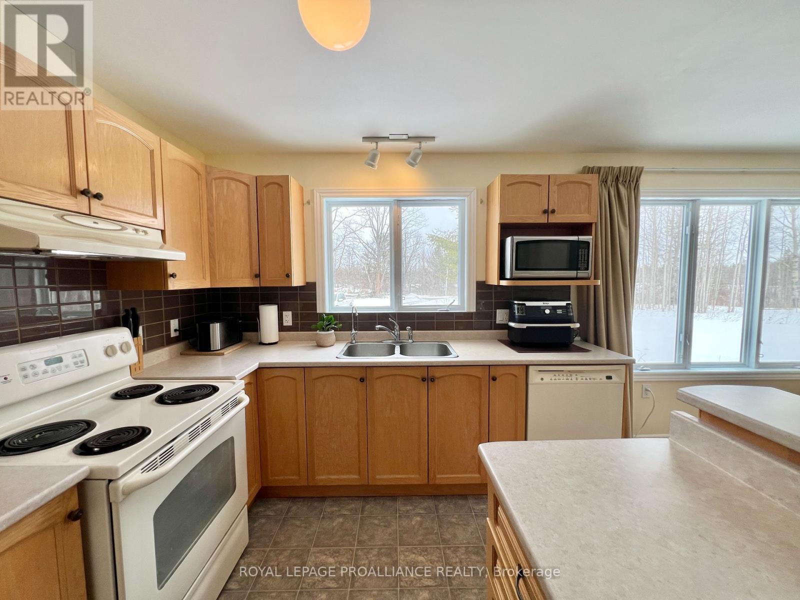 1297 Barry Road, Madoc, Ontario  K0K 2K0 - Photo 8 - X12924802