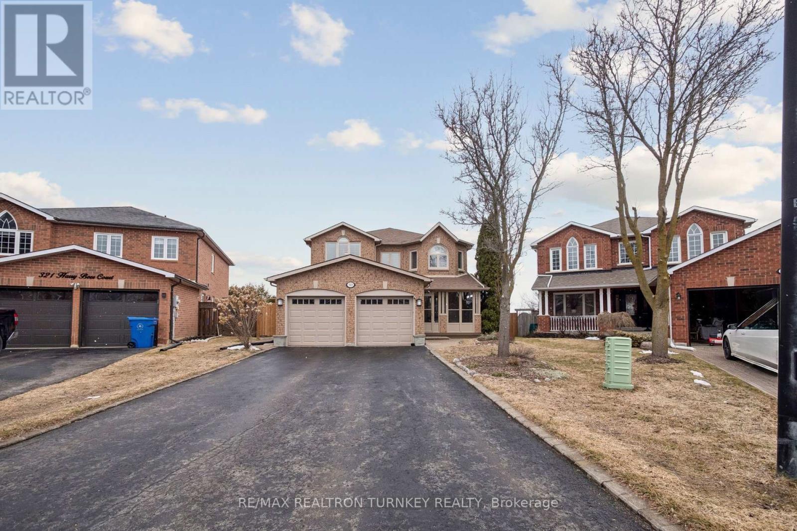 323 Harry Beer Court, Newmarket, Ontario  L3Y 8M2 - Photo 3 - N12924916