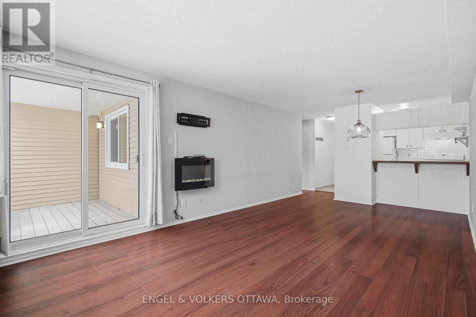 201 - 6376 Bilberry Drive, Ottawa, Ontario K1C 4P6 - Photo 12 - X12765466