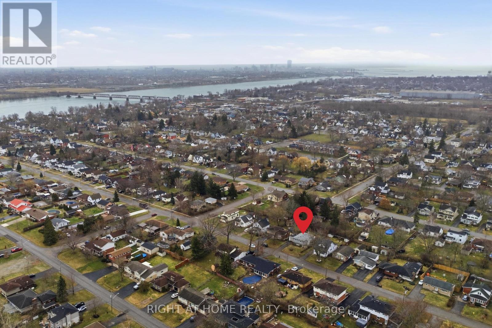 313 BOWEN ROAD, Fort Erie, Ontario