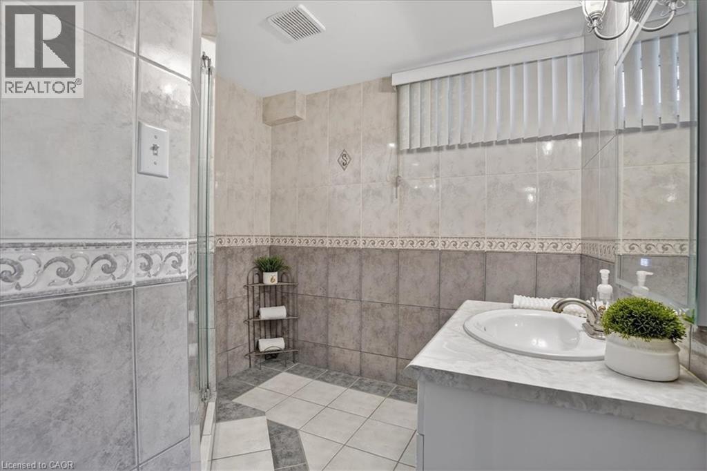 6 Ardwood Place, Kitchener, Ontario  N2A 4C3 - Photo 46 - 40801610