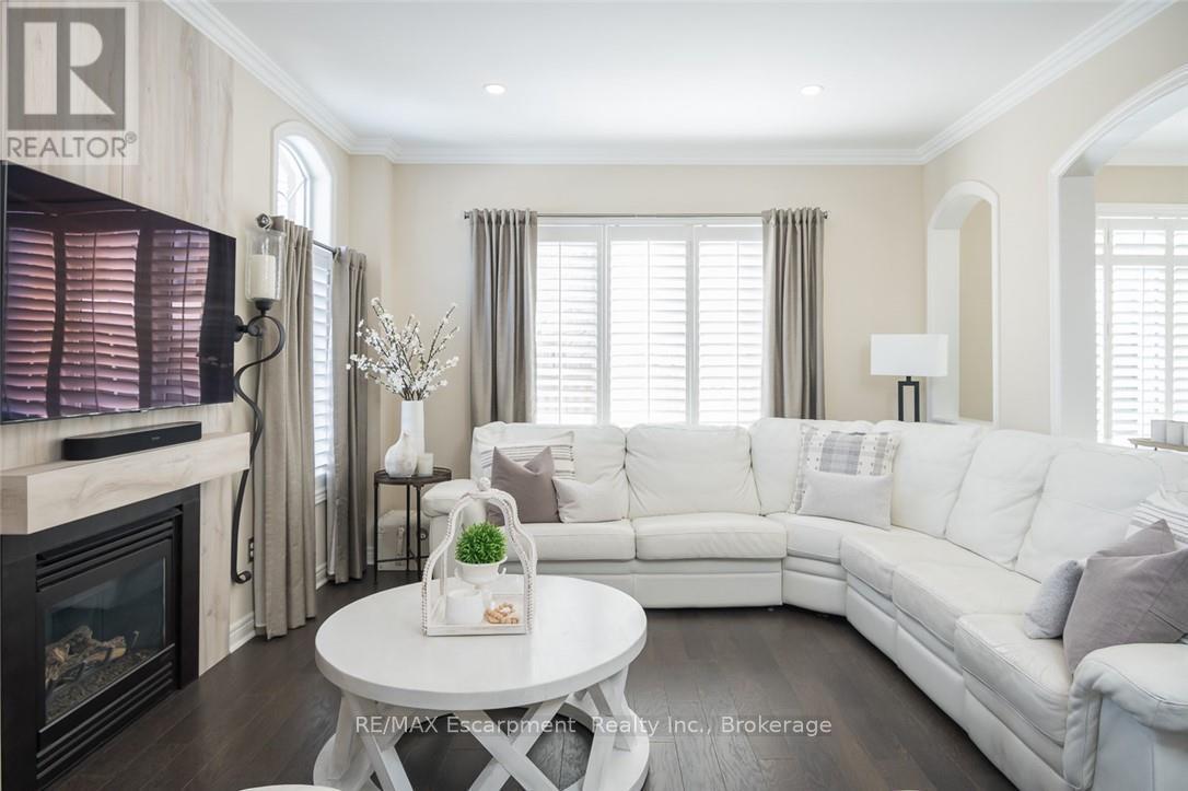 2454 Longridge Crescent, Oakville, Ontario  L6H 6N8 - Photo 22 - W12925374