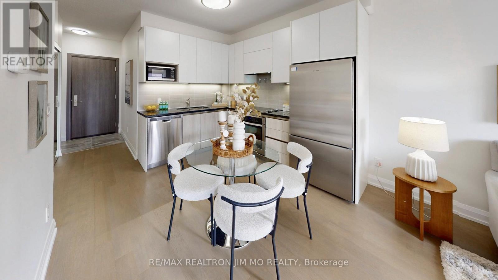 730 - 25 Water Walk Drive, Markham (Unionville), Ontario  L6G 0G3 - Photo 21 - N12922294