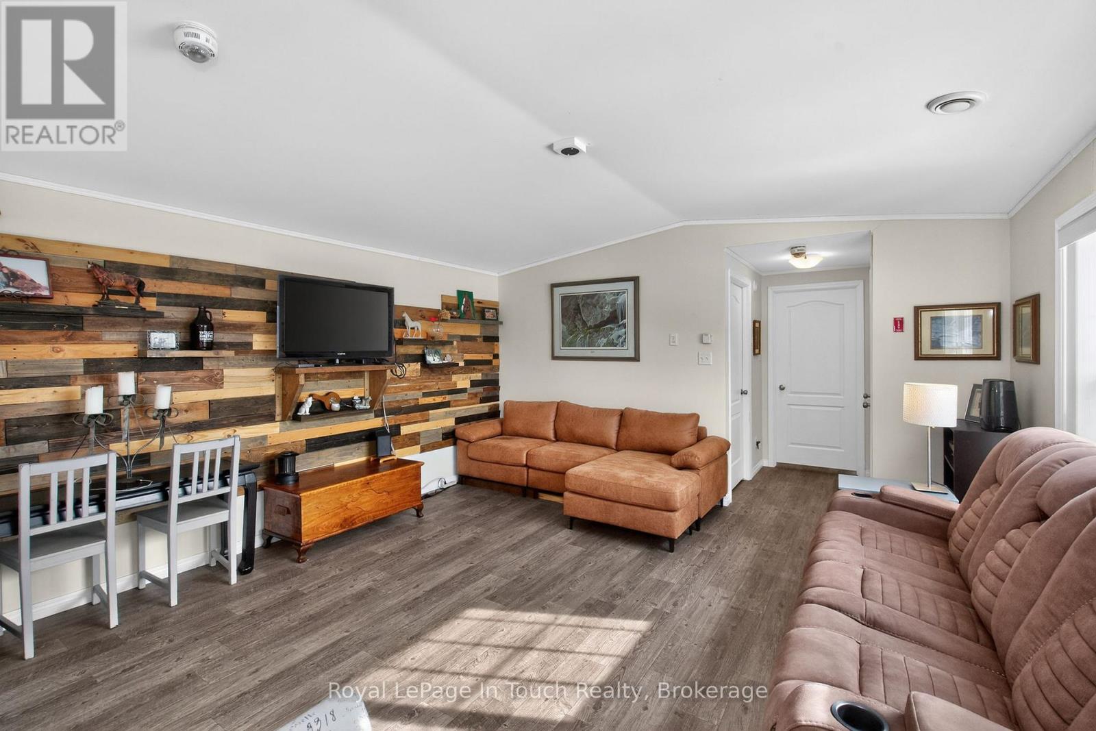 9732 93 Highway, Midland, Ontario  L4R 4L9 - Photo 17 - S12925192