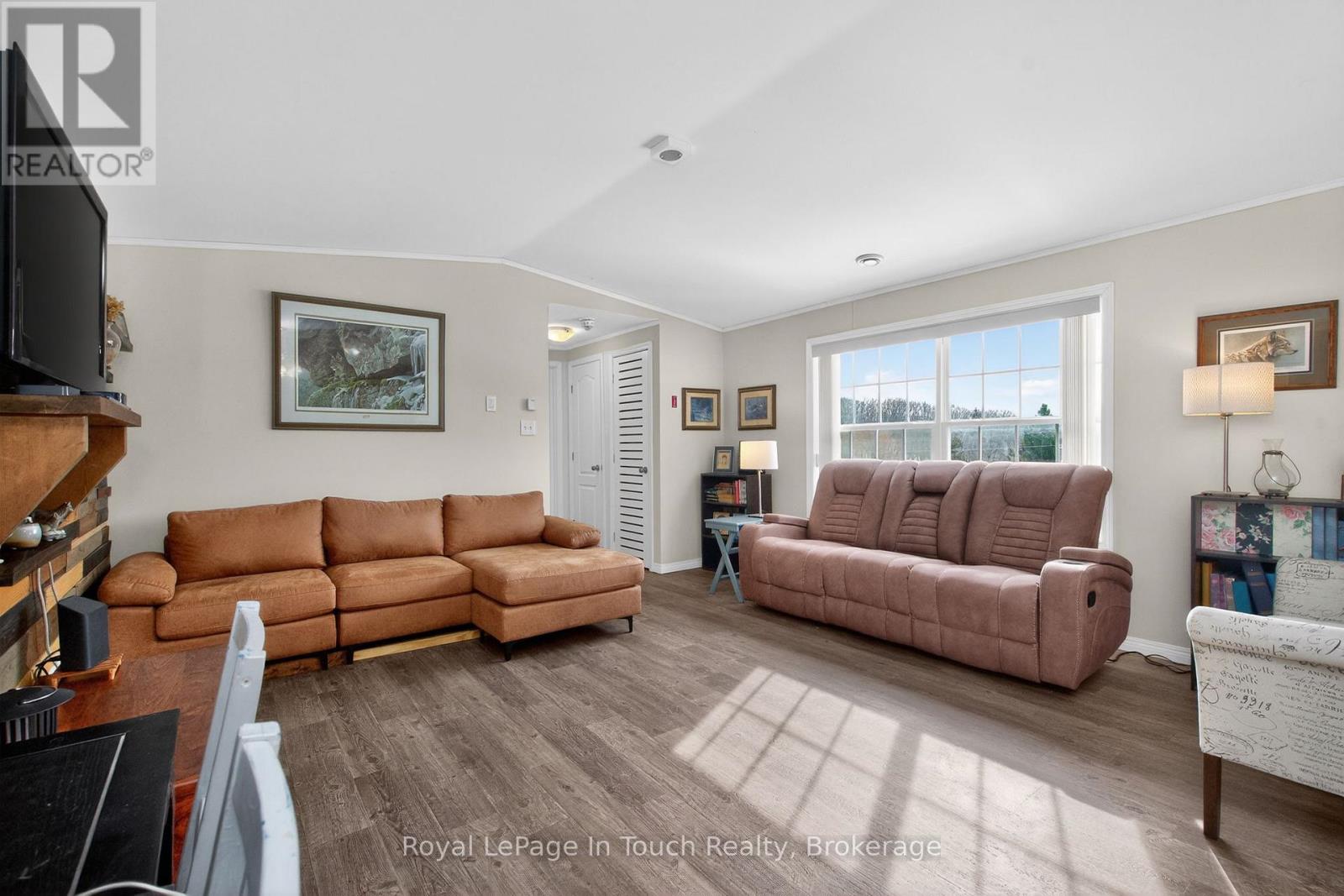 9732 93 Highway, Midland, Ontario  L4R 4L9 - Photo 19 - S12925192