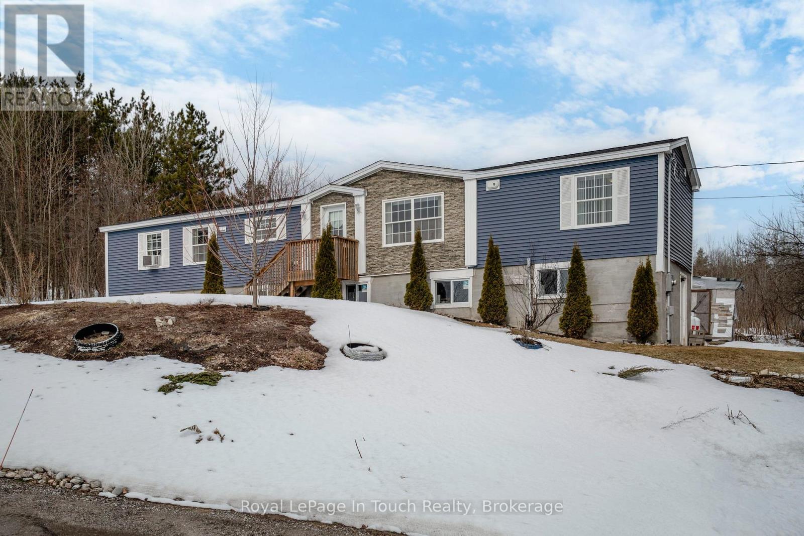 9732 93 Highway, Midland, Ontario  L4R 4L9 - Photo 2 - S12925192