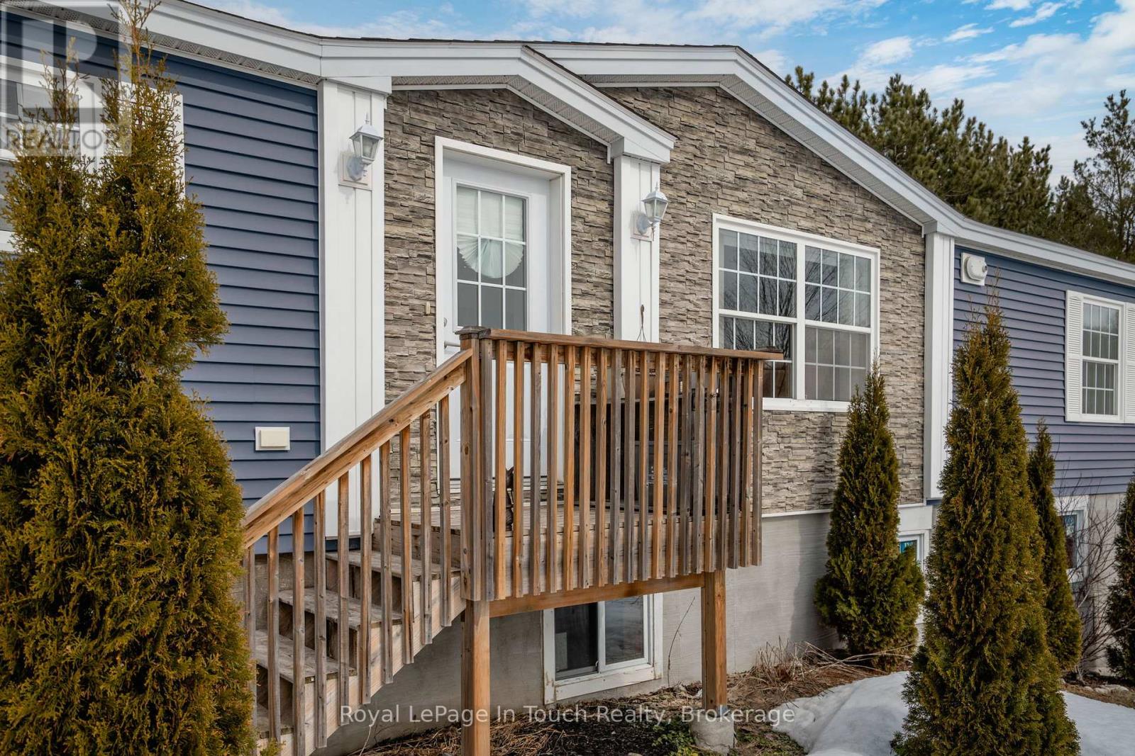 9732 93 Highway, Midland, Ontario  L4R 4L9 - Photo 26 - S12925192