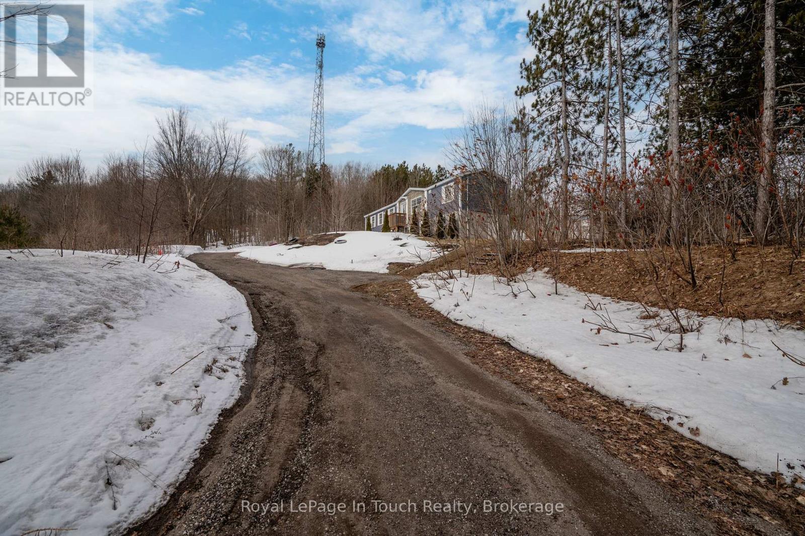 9732 93 Highway, Midland, Ontario  L4R 4L9 - Photo 42 - S12925192